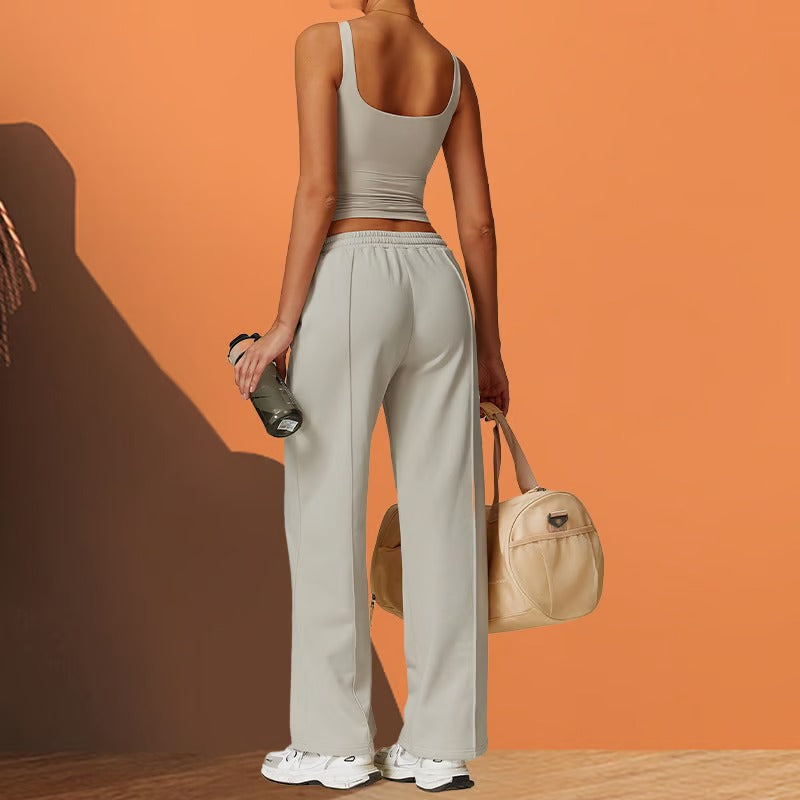 Mouwloze, ademende yogatop met ingebouwde BH