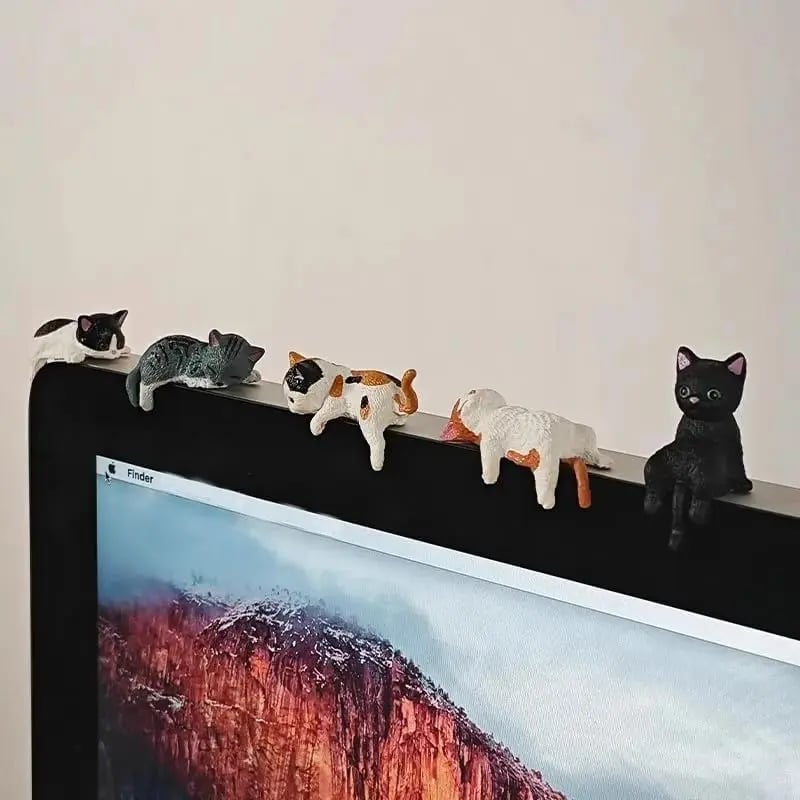Handgeschilderde mini-kattenbeeldjes voor op je bureau 😺