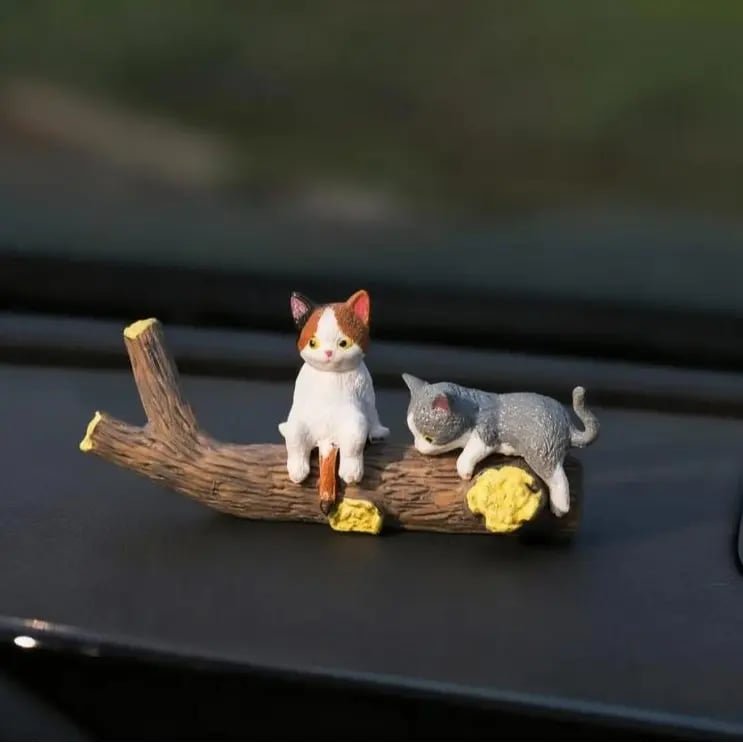Handgeschilderde mini-kattenbeeldjes voor op je bureau 😺