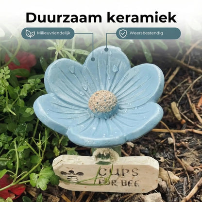 Bloemvormige drinkplaats voor bijen💧