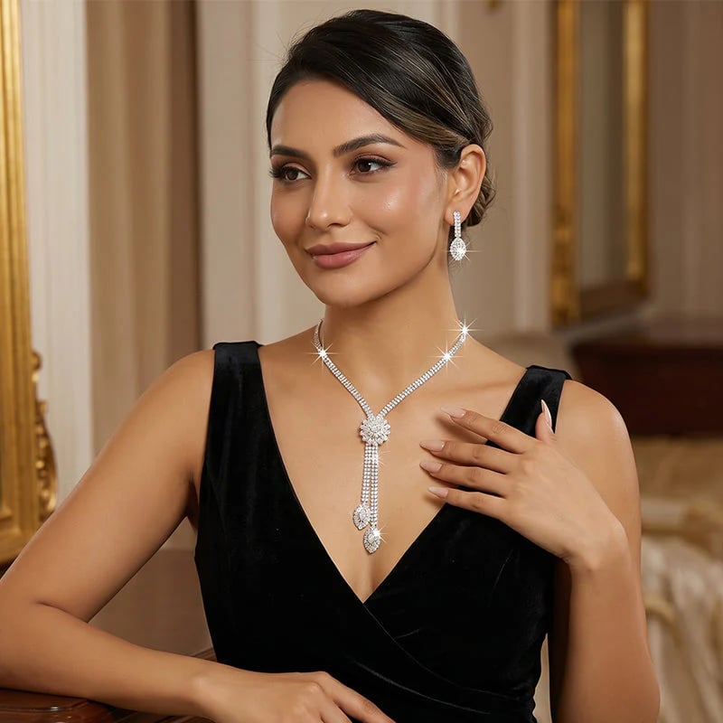 Zirkonia Bloemen Sieradenset - Incl. Ketting en Oorbellen