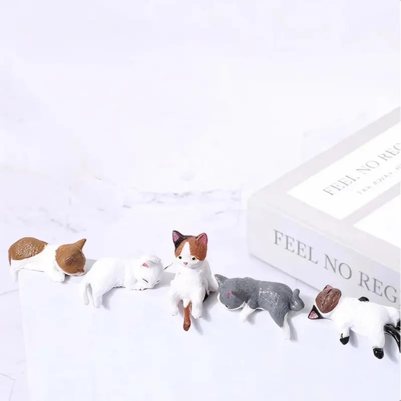 Handgeschilderde mini-kattenbeeldjes voor op je bureau 😺