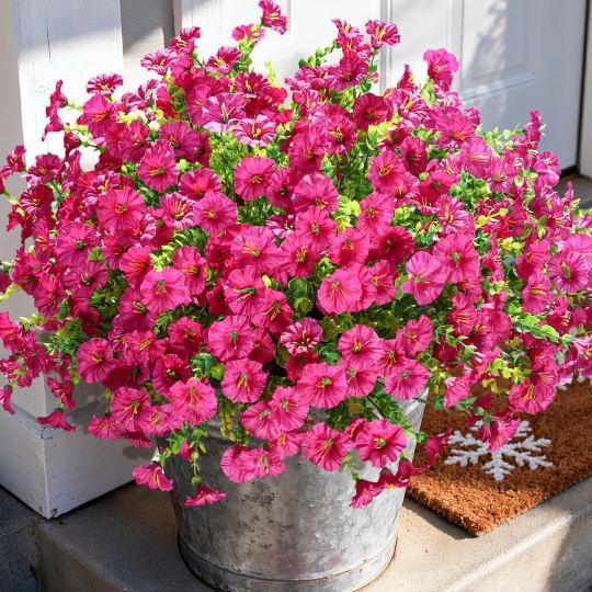UV-bestendig kunstbloemboeket in de vorm van petunia’s